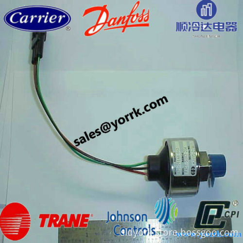 YORK 025-29148-003 LOW OIL PRESSURE TRANSDUCERS- NOS
